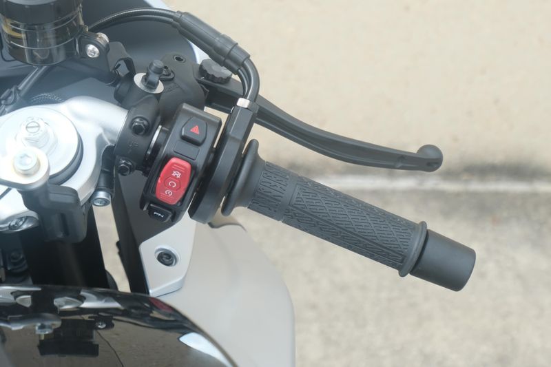 2025 CFMOTO 675 SS NEBULA BLACK Image 13
