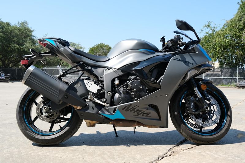 USED 2025 KAWASAKI NINJA ZX6R ABS Image 7