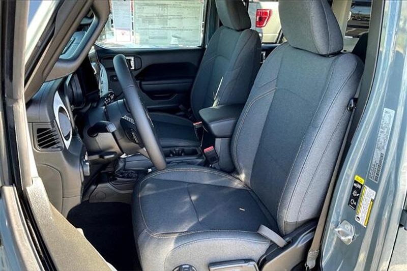 New 2025 Jeep Wrangler 4-door Sport SImage 8