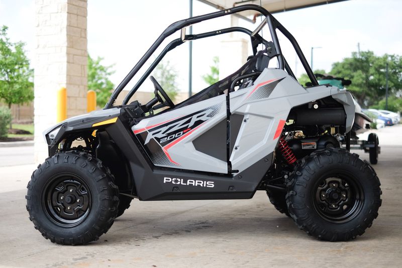 2024 Polaris RZR 200 EFI  STORM GRAY Image 8