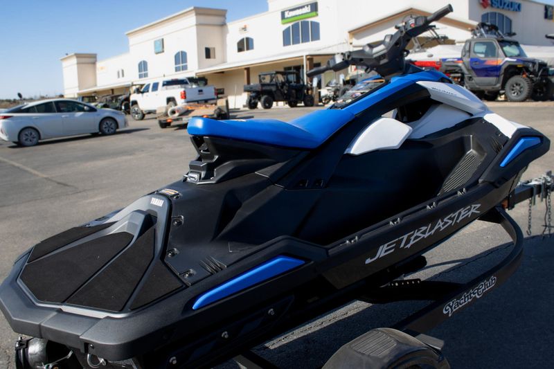 2025 Yamaha JETBLASTER 2 BLACK AND SPACE BLUE Image 6