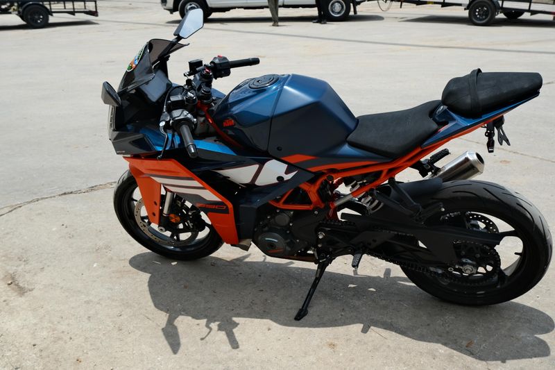 2024 KTM RC 390 BLUE Image 6