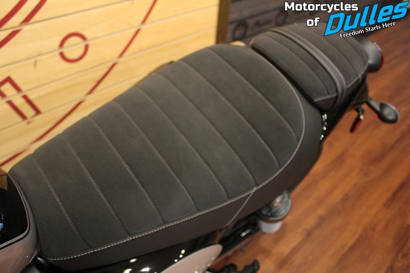 2025 Triumph Scrambler 900 Icon Image 13