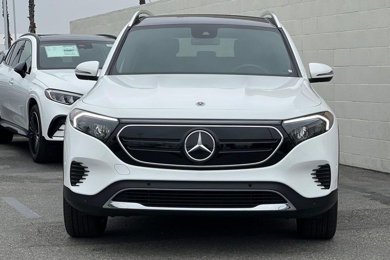 2023 Mercedes-Benz EQB 300Image 9