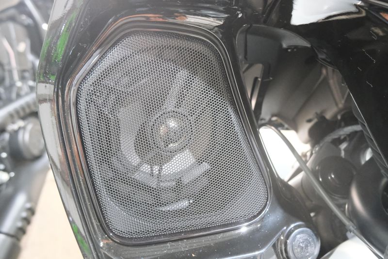 NEW 2025 INDIAN MOTORCYCLE PURSUIT DARK HORSE Image 17