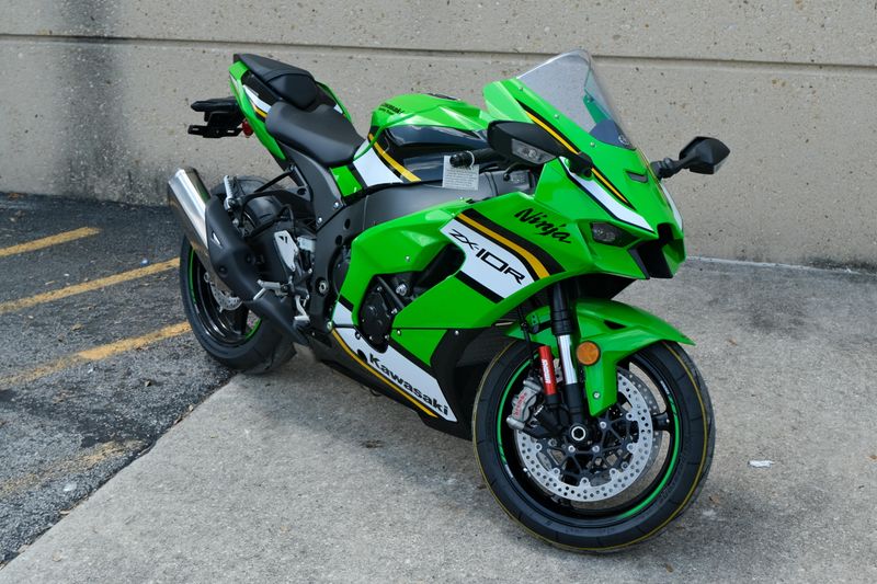 2025 Kawasaki NINJA ZX10R KRT EDITION LIME GREEN AND EBONY AND PEARL BLIZZARD WHITE Image 1