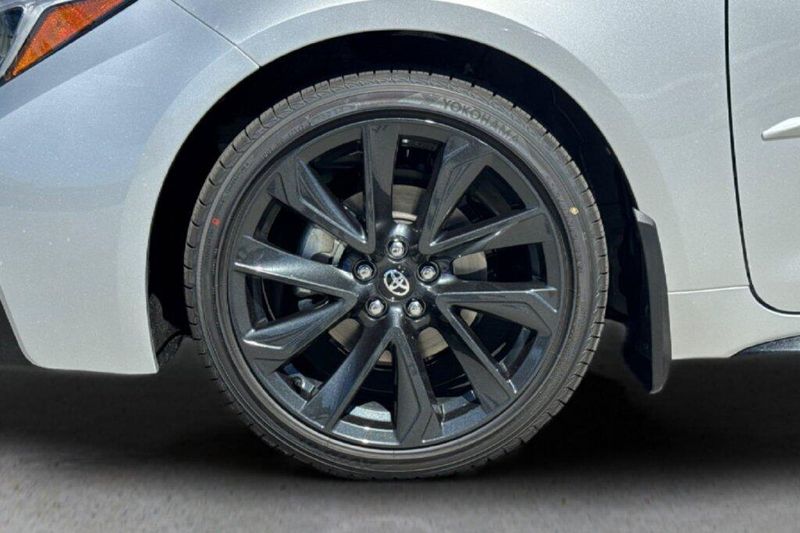 New 2027 Toyota Corolla Hybrid SEImage 30