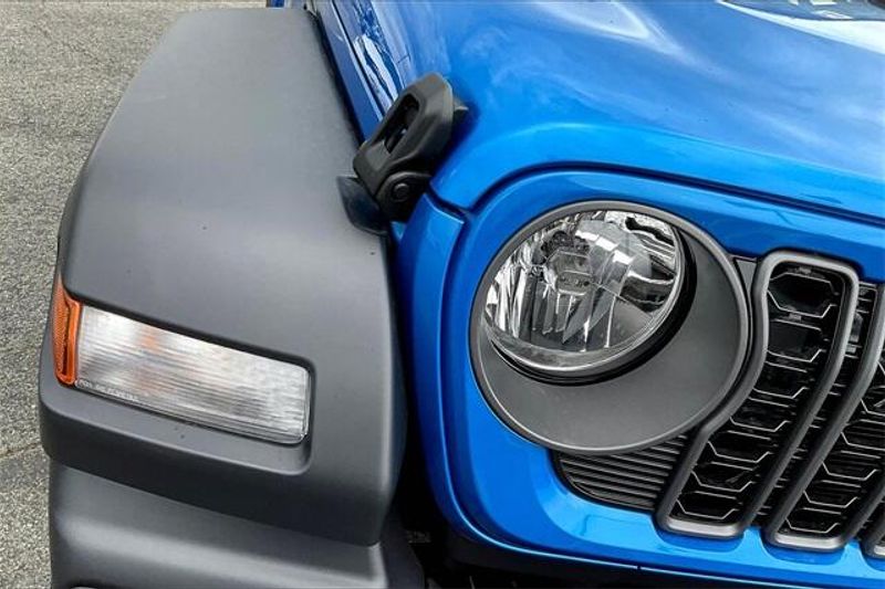 New 2025 Jeep Wrangler 4-door Sport SImage 11