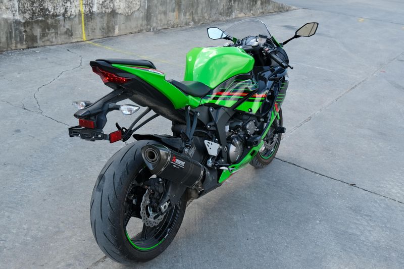 2023 Kawasaki NINJA ZX6R GREEN Image 3