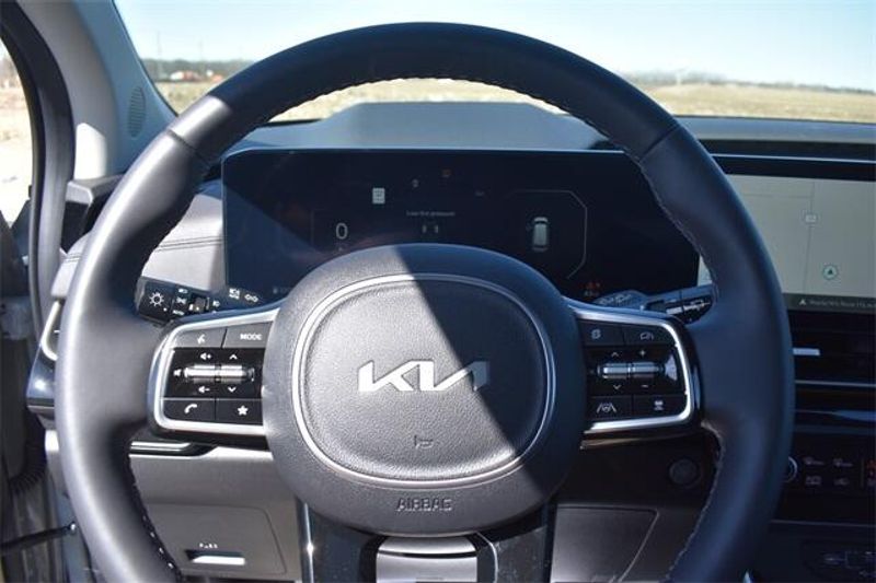 New 2025 Kia Carnival SX PrestigeImage 38