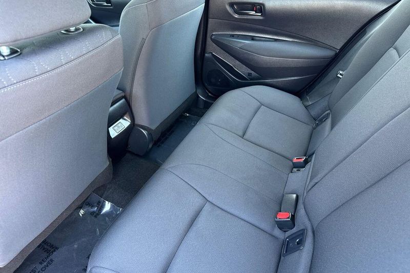 Used 2025 Toyota Corolla LEImage 11