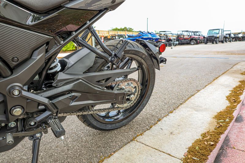 NEW 2026 CFMOTO 300NK Image 9