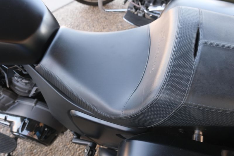 USED 2021 INDIAN MOTORCYCLE CHALLENGER DARK HORSE Image 16