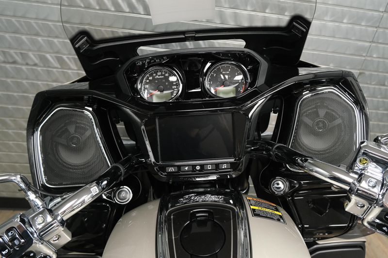 NEW 2026 INDIAN MOTORCYCLE PURSUIT LIMITED WITH 112 PACKAGE Image 18