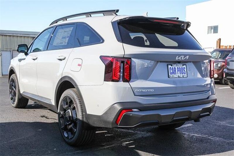 New 2025 Kia Sorento X-Line SXImage 15