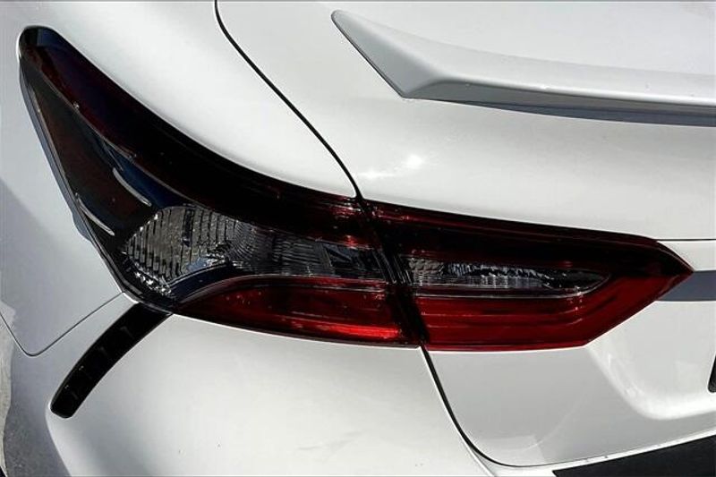 Used 2022 Toyota Camry SEImage 28