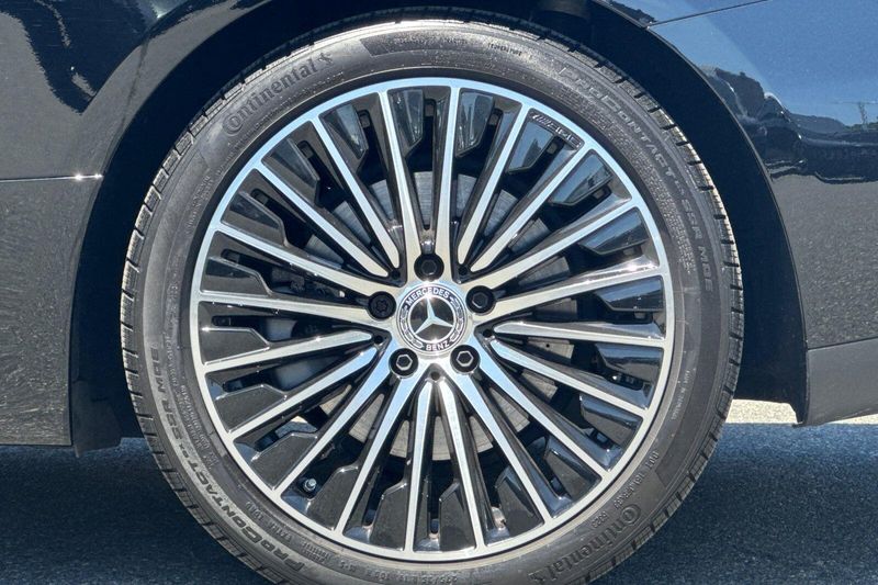 Used 2024 Mercedes-Benz CLE 450Image 33