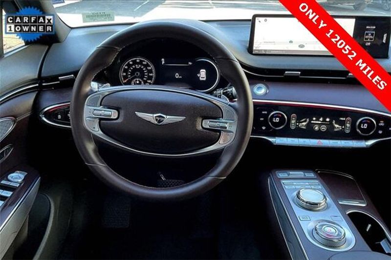 Used 2023 Genesis GV70 2.5T AdvancedImage 4