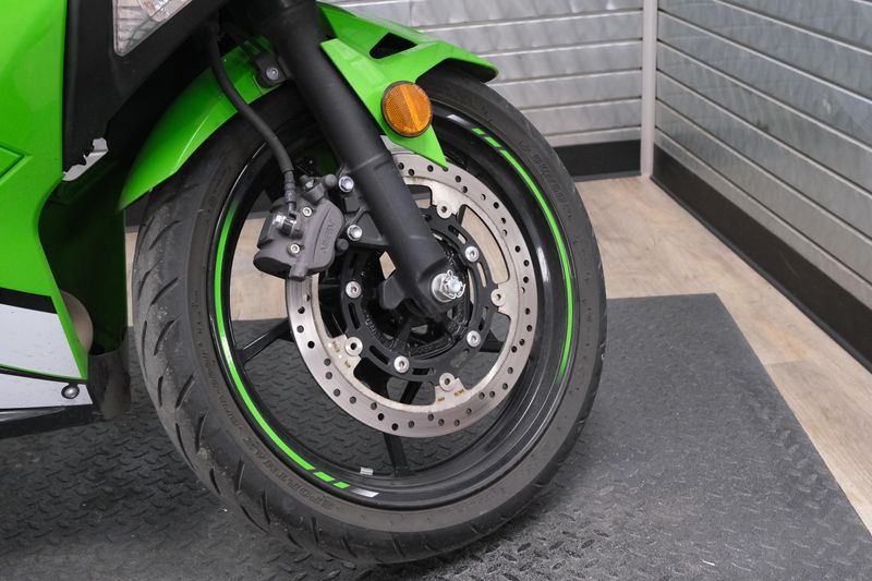USED 2025 KAWASAKI NINJA 500 Image 11