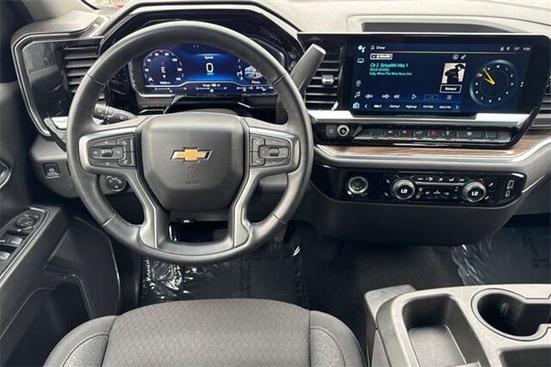 Used 2023 Chevrolet Silverado 1500 LTImage 12