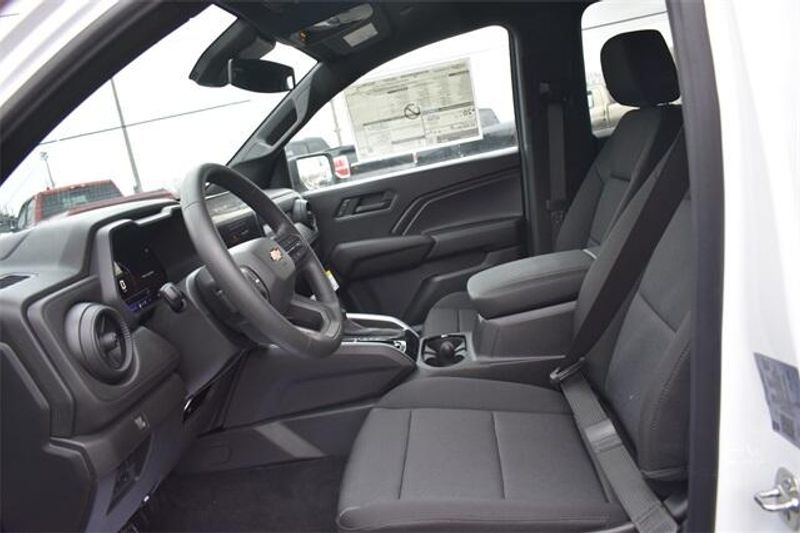 2025 Chevrolet Colorado Work TruckImage 21