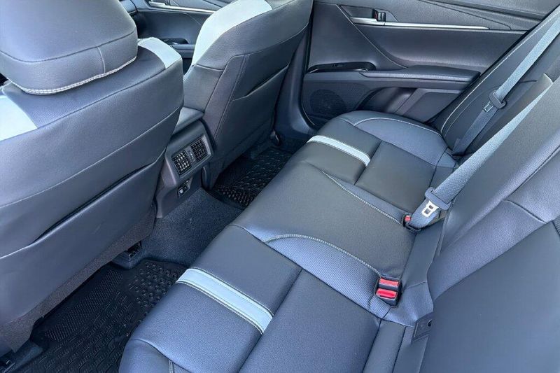 New 2026 Toyota Camry SEImage 12