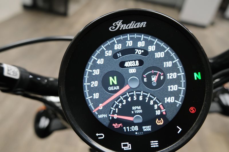 USED 2025 INDIAN MOTORCYCLE SCOUT BOBBER LIMITED WITH TECHNOLOGY PACKAGE BLACK METALLIC Image 25