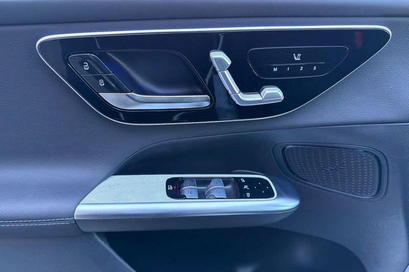 New 2026 Mercedes-Benz GLC-Class GLCGLC 300Image 9