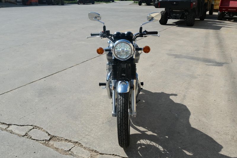 2024 Kawasaki W800 ABS METALLIC SLATE BLUE AND METALLIC DIABLO BLACK Image 9