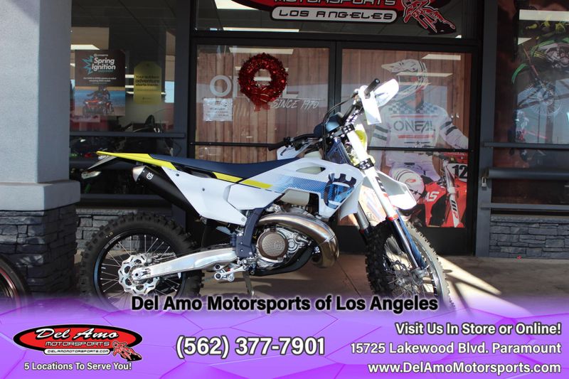 2024 HUSQVARNA TE 250  in a WHITE exterior color. Del Amo Motorsports of Los Angeles (562) 262-9181 delamomotorsports.com 