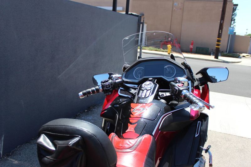 Used 2021 Honda Goldwing Image 2