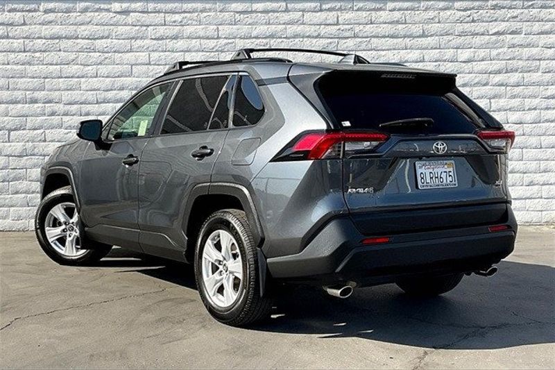 2019 Toyota RAV4 XLEImage 10