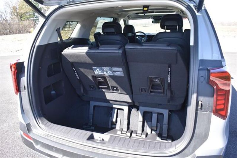 New 2025 Kia Carnival SX PrestigeImage 18