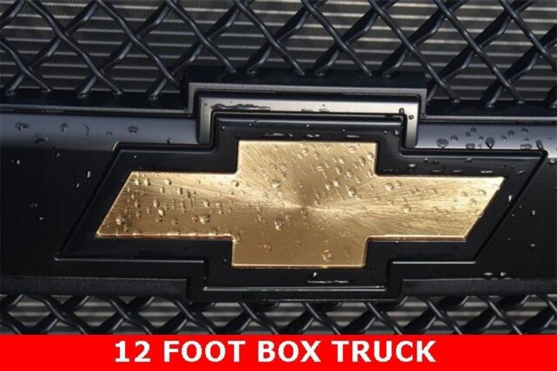 New 2025 Chevrolet Express 3500 Work VanImage 9