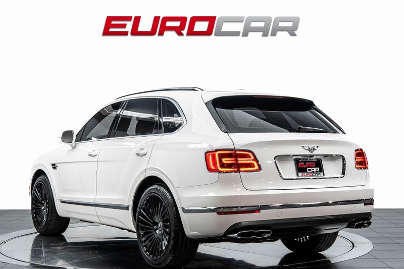 Used 2019 Bentley Bentayga V8 *FRONT SEAT COMFORT SPEC * PANORAMIC ROOF*Image 3