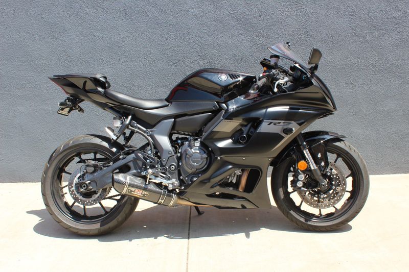 2025 Yamaha YZF R7 Image 1