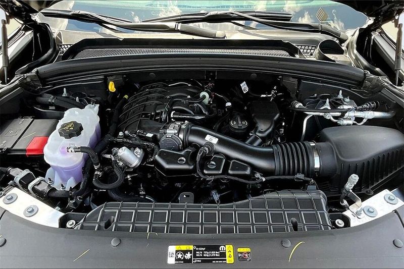 2025 Jeep Grand Cherokee Altitude photo 10