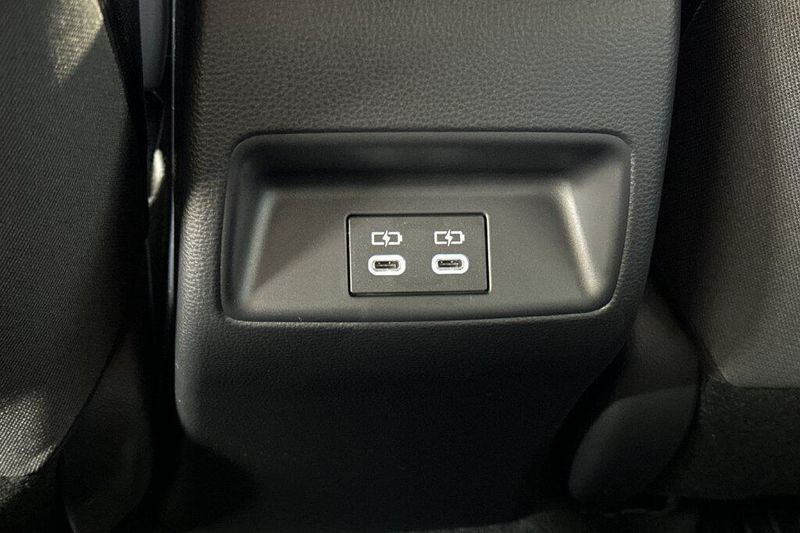 New 2027 Toyota Corolla Hybrid SEImage 13