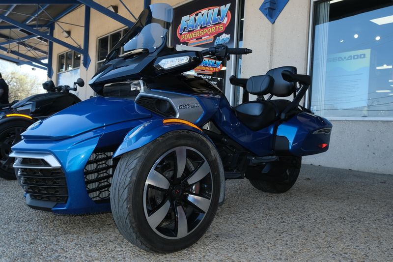 2018 Can-Am SPYDER F3T BLUEImage 1