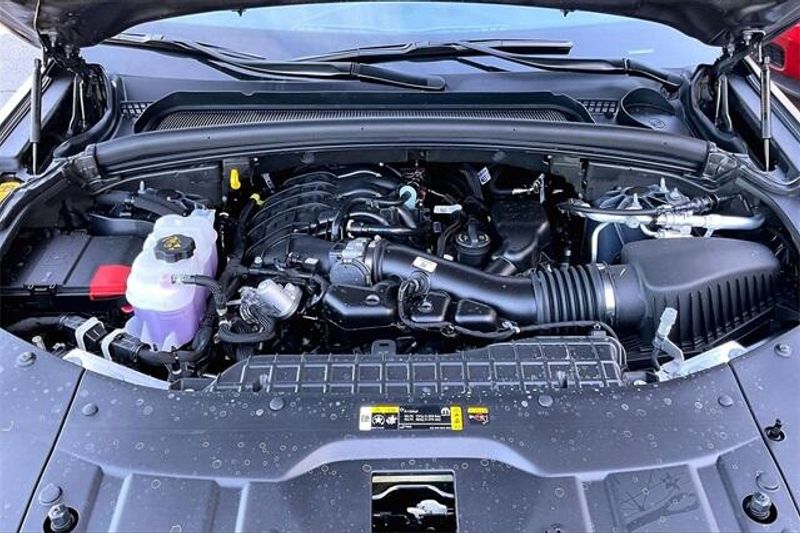 New 2025 Jeep Grand Cherokee L Altitude 4x2Image 9