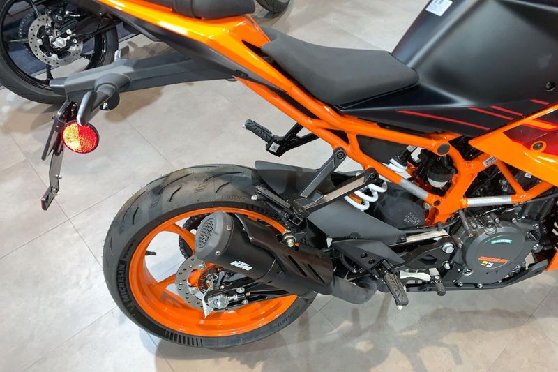 New 2024 KTM RC 390 Image 20