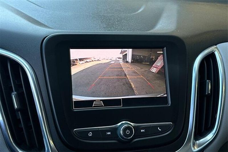 Used 2023 Chevrolet Equinox LTImage 17