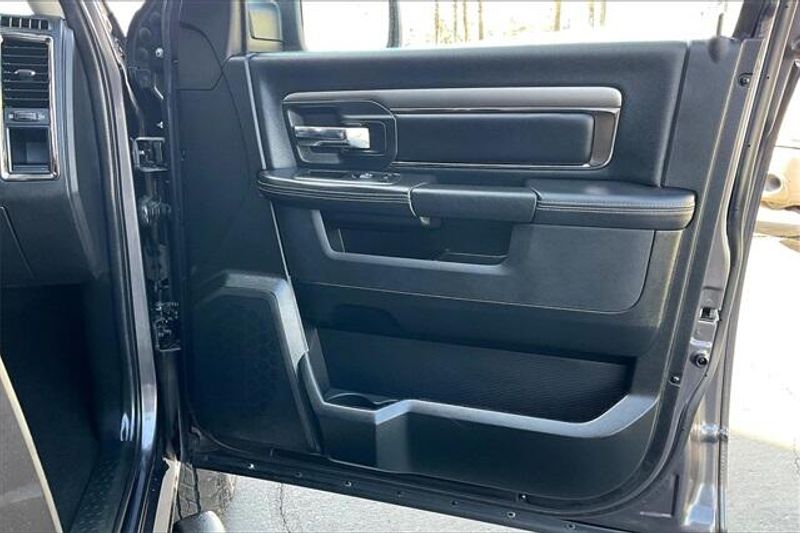 2018 RAM 1500 NightImage 23