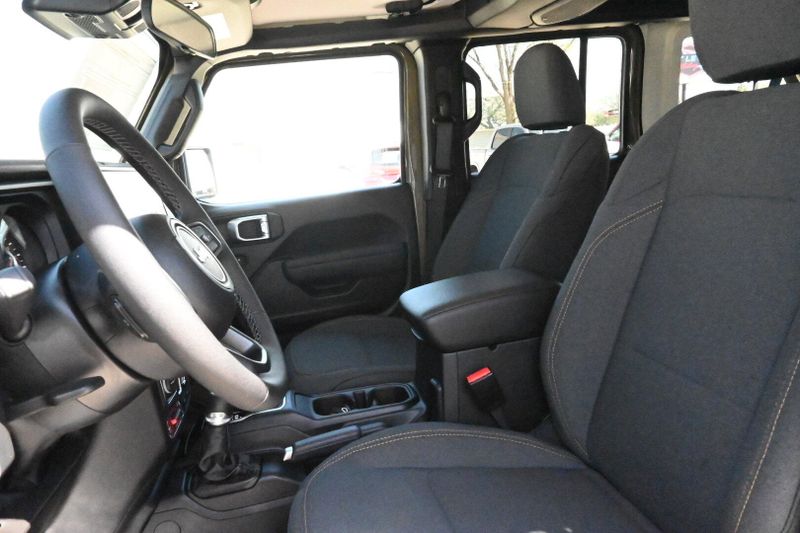 2025 Jeep Wrangler WillysImage 11