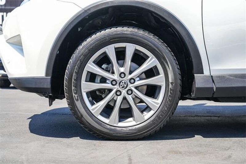 2016 Toyota RAV4 LimitedImage 10