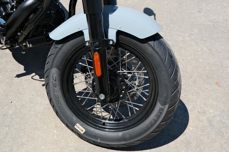 NEW 2025 INDIAN MOTORCYCLE CHIEF BOBBER DARK HORSE Image 11