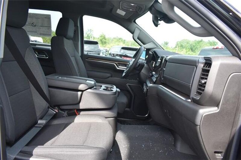 2025 Chevrolet Silverado 1500 LTImage 15
