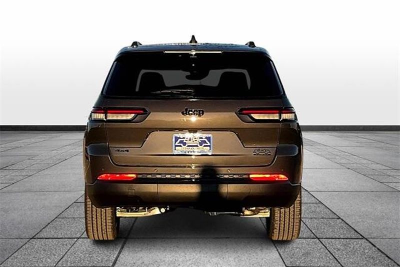 2025 Jeep Grand Cherokee L Altitude X 4x4Image 4