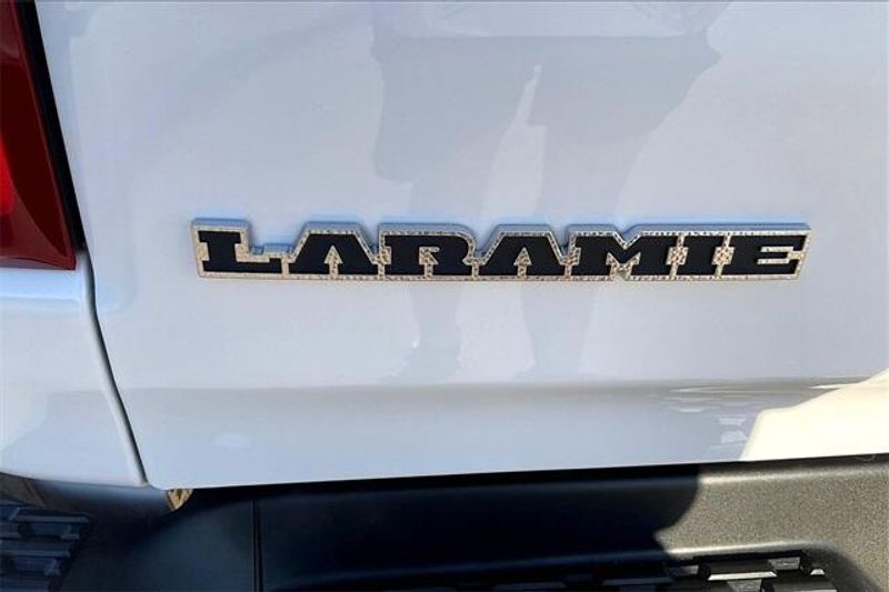 2025 RAM 1500 Laramie Crew Cab 4x4 5