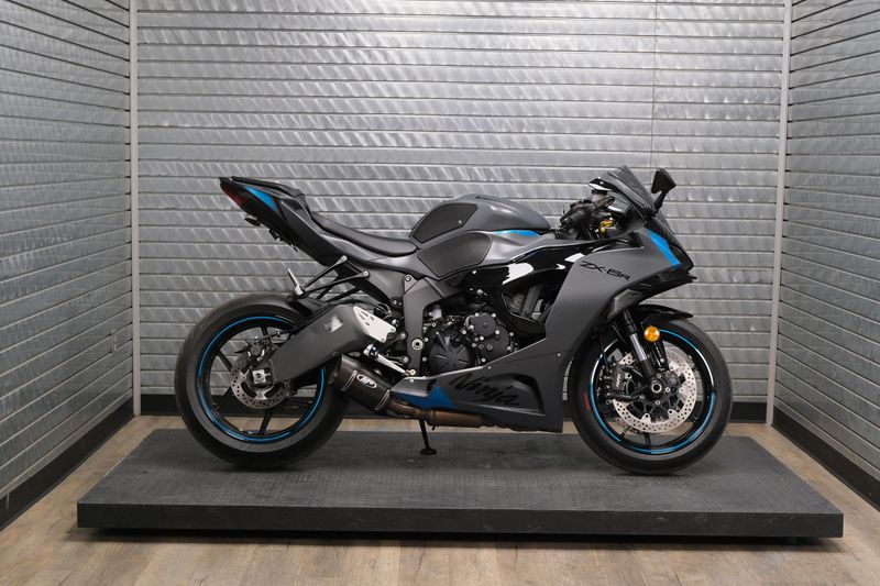 USED 2025 KAWASAKI NINJA ZX6R ABS Image 2